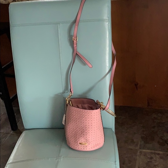 Gorgeous Pink & Gold Vegan Leather Bucket Bag - Picture 2 of 8